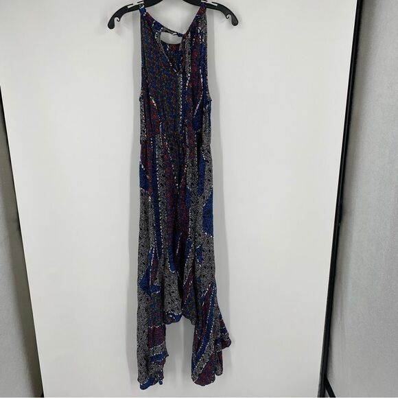 BcbGeneraration Women’s High Neck Paisley Print Sleeveless Shark Bite Hem Dress - Picture 3 of 4